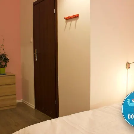 Downtown Hostel *